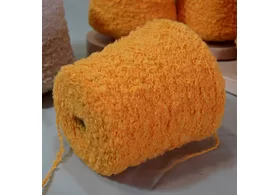 Букле: 35% альпака, 61% меринос, 4% ПА, Art. Alpafur, Zegna Baruffa, цвет: жёлто-оранжевый, 160 м/100 гр. (6024)