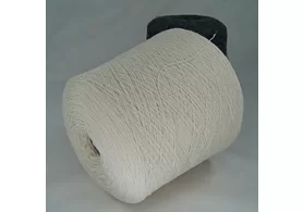 10% кашемир 90% меринос, Art: Vela, Lanecardate, цвет: молочный, 2/16 (800 м/100 гр.) (5948)