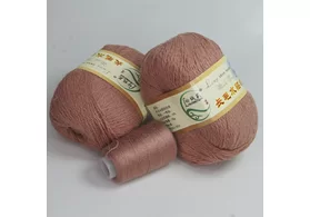 Пряжа 90% пух норки, 10% полиамид, Long Mink Wool, цвет: 004 коричневато-розовый, 350 м. 