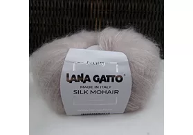 75% кидмохер, 25% шелк, Art: Silk Mohair, Lana Gatto, цвет: 6039 пудровый, 212 м, 25г.