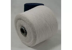 Букле: 70% меринос, 30% ПА, Art: Mousse, Zegna Baruffa, цвет: молочный с розовинкой, 1400 м/100 гр. (6199)